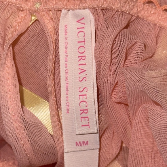 Victoria’s Secret Pale Apricot Sheer Chemise - Picture 7 of 7
